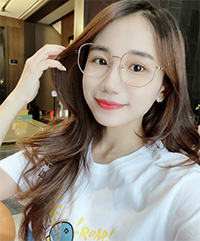 �������F